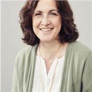 Diseñadora de Interiores titulada, con más de 25 años de experiencia, da clases Online.